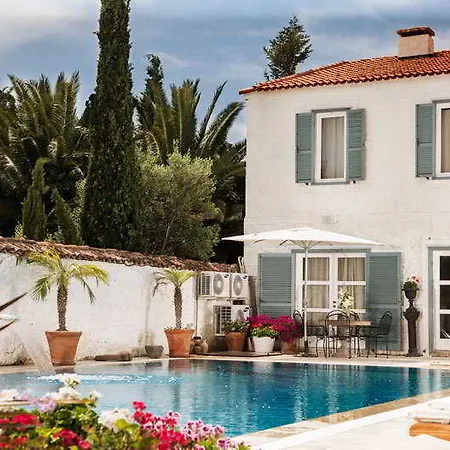 Hotel Beyevi Alacati 2*